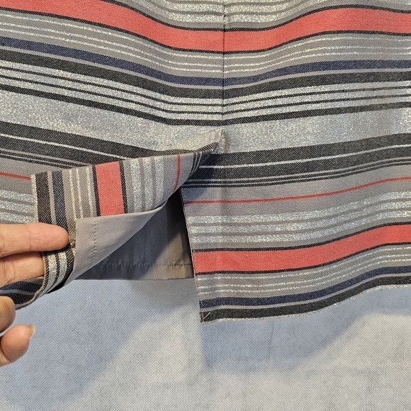 Banana Republic Grey Red Metalic Stripped Skirt Size 4 - Picture 4 of 6